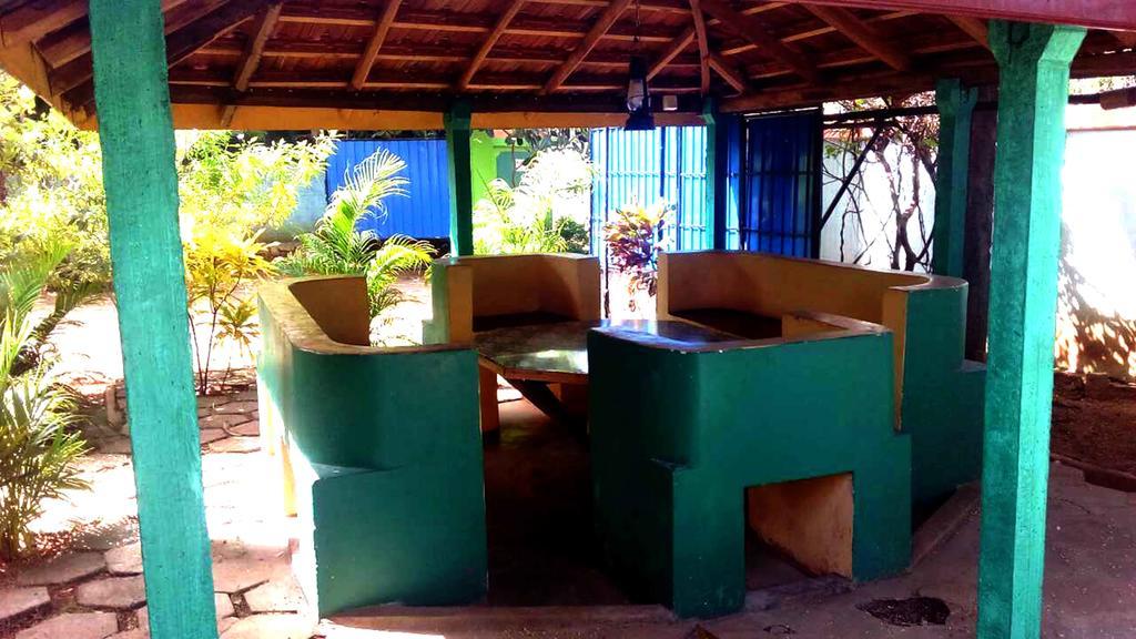 Amila Guest Hotel Trincomalee Exterior photo