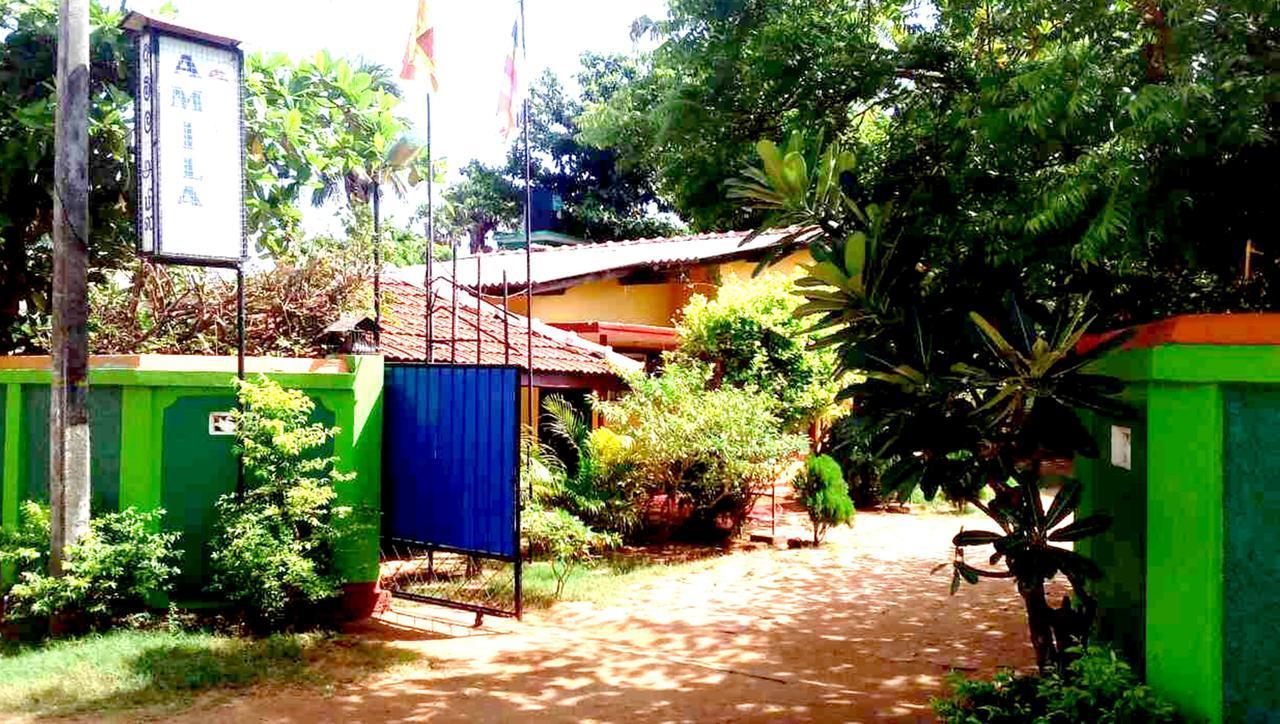Amila Guest Hotel Trincomalee Exterior photo